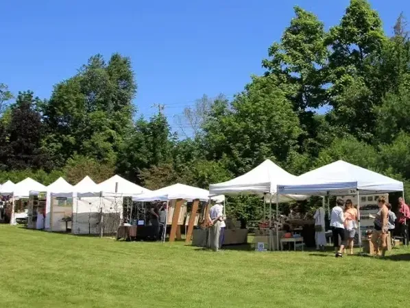 प्रदर्शनी टेंट का उपयोग